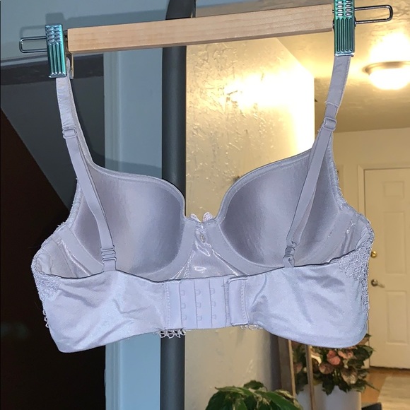 victoria’s secret gray bra - Picture 2 of 2